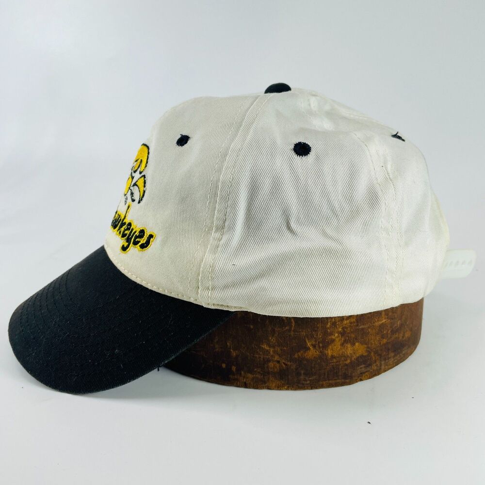 VINTAGE Iowa Hawkeyes Hat Cap Black Gold Yellow Youngan Snapback NCAA Big Ten - Picture 3 of 12
